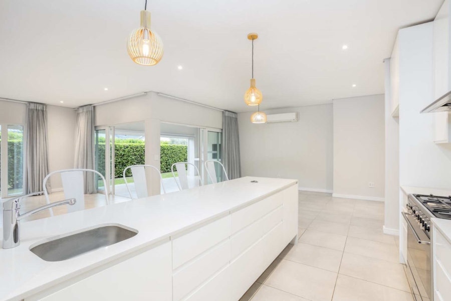 To Let 4 Bedroom Property for Rent in Val De Vie Estate Western Cape